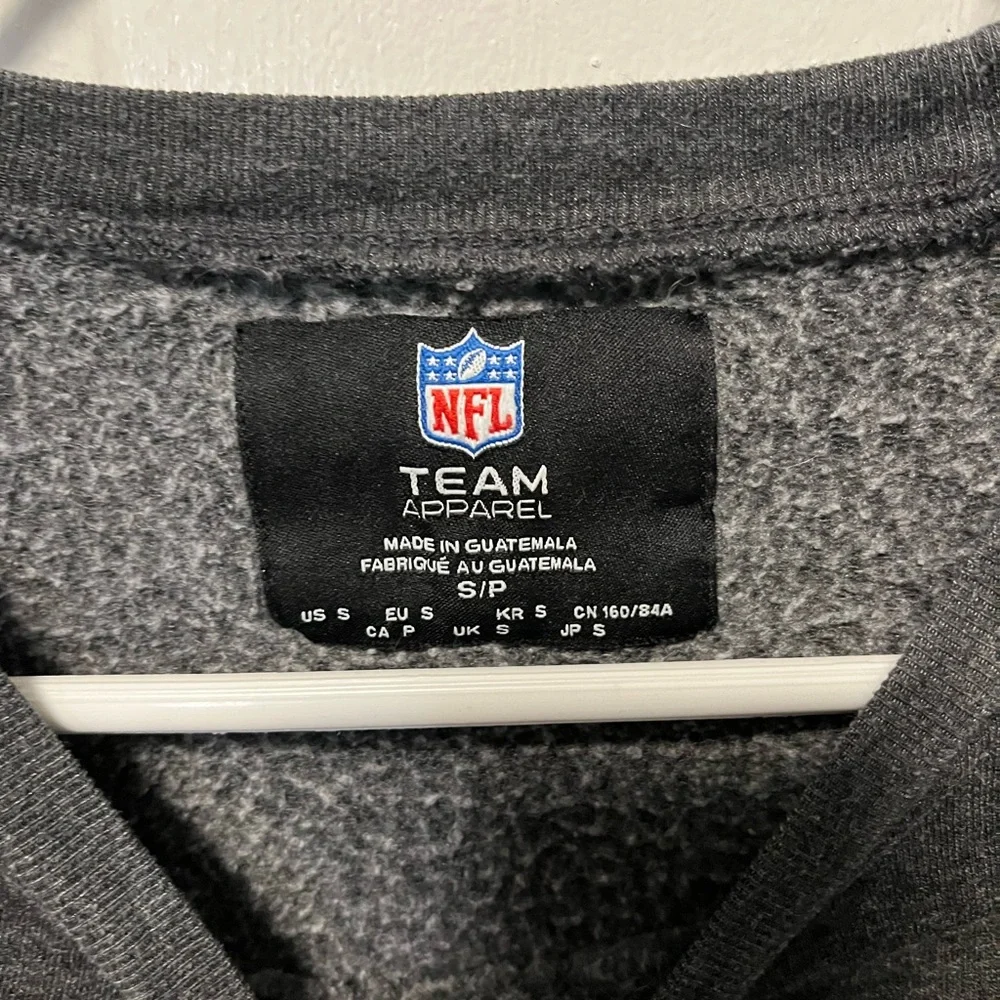 NFL Green Bay Packers Women's cropped Charcoal Sweatshirt - Picture 2 of 3